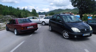 Mještani Zvirovića blokirali cestu prema Čapljini