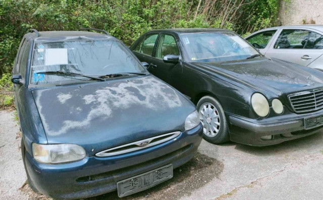 Napušteni automobili u Mostaru