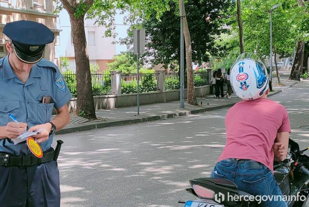 Policija motociklisti