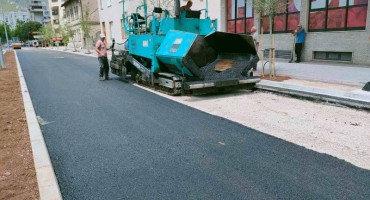 Stigao asfalt u središte Mostara