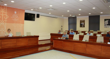 PROBLEM KONJA NA GORANCIMA I BOGODOLU Sastanak prekinut, nadležni se nisu pojavili u Gradskoj vijećnici