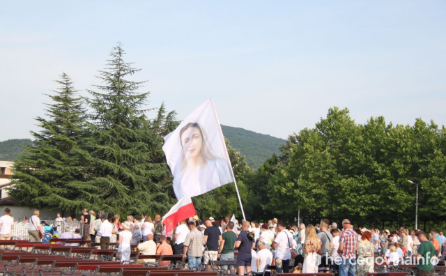Misa u Međugorju posvećena hodočasnicima iz Poljske, brojni nisu mogli skriti suze