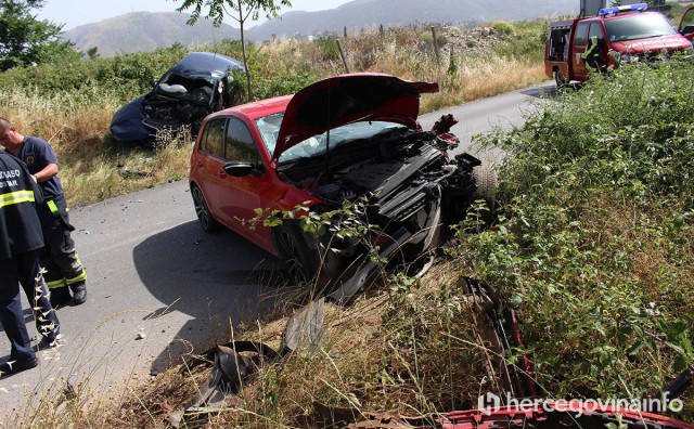 Raštani sudar Golf i Škoda