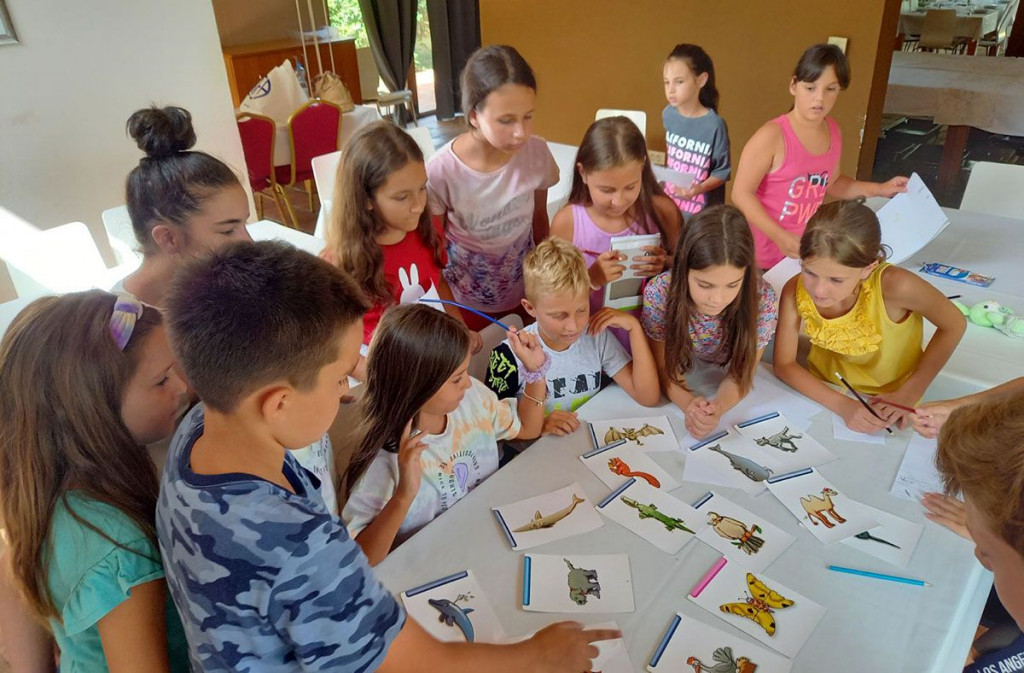 HERCEGOVINA Djeca uz druženje i učenje na pet dana ostala bez mobitela