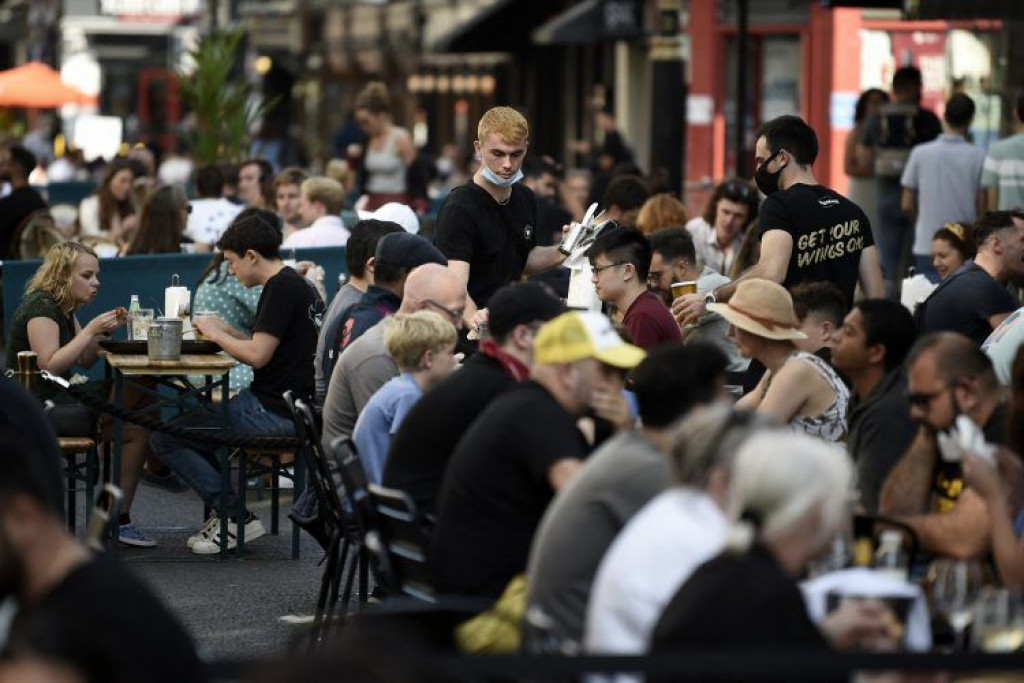 DAN SLOBODE Ukinute gotovo sve restrikcije u Engleskoj