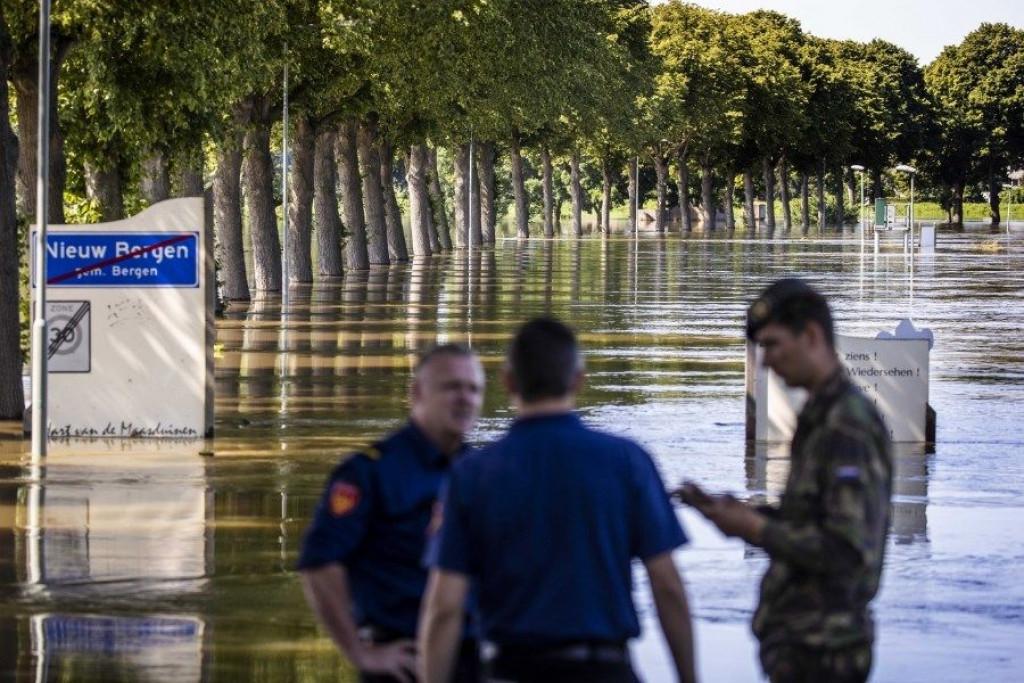 Poplave u Njemačkoj uništile gradove, pruge i ceste...