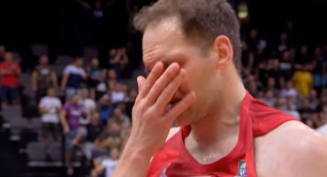 BOGDANOVIĆ PLAKAO NAKON UTAKMICE "Uvijek ću se odazvati, jedini cilj u košarci mi je osvojiti medalju s reprezentacijom"