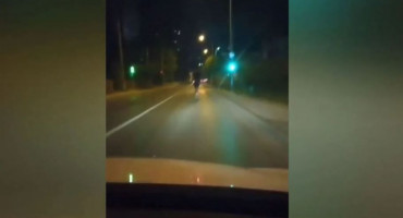 Muškarac u Sarajevu električnim romoblilom vozio 70 na sat i pretjecao automobile