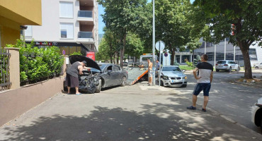 U sudaru kod Vodovoda ozlijeđena jedna osoba