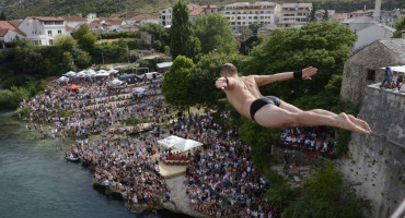 Emil Tiro i Dragan Milnović pobjednici ovogodišnjih skokova sa Starog mosta
