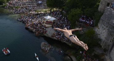 Odluka o skokovima sa Starog mosta nije dobila podršku vijećnika