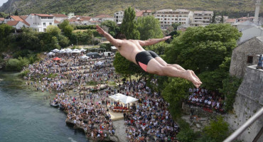 Povratak skakača iz Hrvatske u Mostar, dolaze prvi put nakon rata