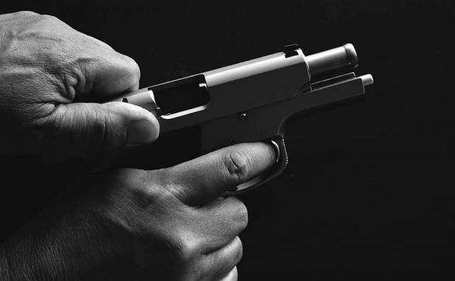 PRI KONTROLI VOZILA Kod mladića (26) pronađen pištolj s više metaka