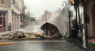 Uragan Ida za sobom ostavio opustošeno područje bez struje i povrijeđene; proglašeno stanje katastrofe