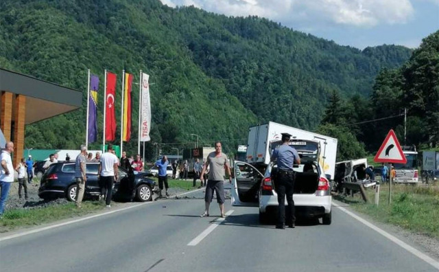 SUDAR AUTA I KAMIONA Još jedna žrtva prometne nesreće na cestama u BiH