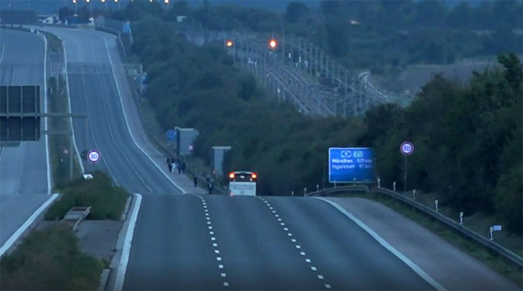 TALAČKA KRIZA U autobusu iz Njemačke za Srbiju čuo glasove pa zarobio putnike i vozače