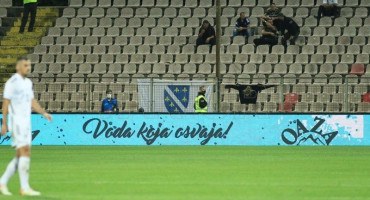 BiH - KUVAJT U Zenici za vrijeme utakmice osiguranje skinulo zastavu s ljiljanima