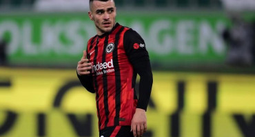 NEĆE ON NIĐE Frankfurt dao pogrešan e-mail Laziju kako ne bi poslali službenu ponudu za igrača