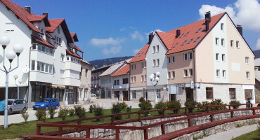 CRNA NEDJELJA Dvadesetogodišnjak iz Kupresa se ubio kraj obiteljske kuće