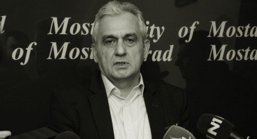 Komemoracija za Ljubu Bešlića