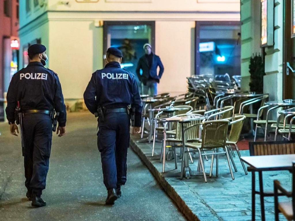 ZBOG POLICIJSKOG SATA Hrvat u Austriji prijetio pištoljem vlasniku i zaposlenicima restorana