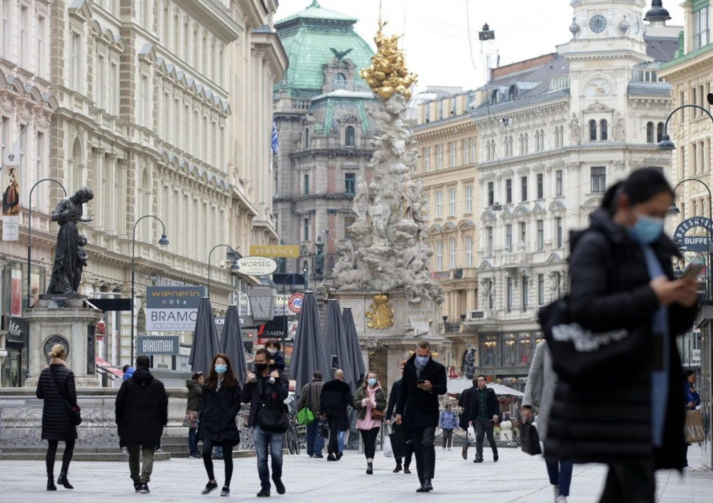 AUSTRIJA PRIPREMA LOCKDOWN Necijepljeni će moći izlaziti samo u izvanrednim situacijama