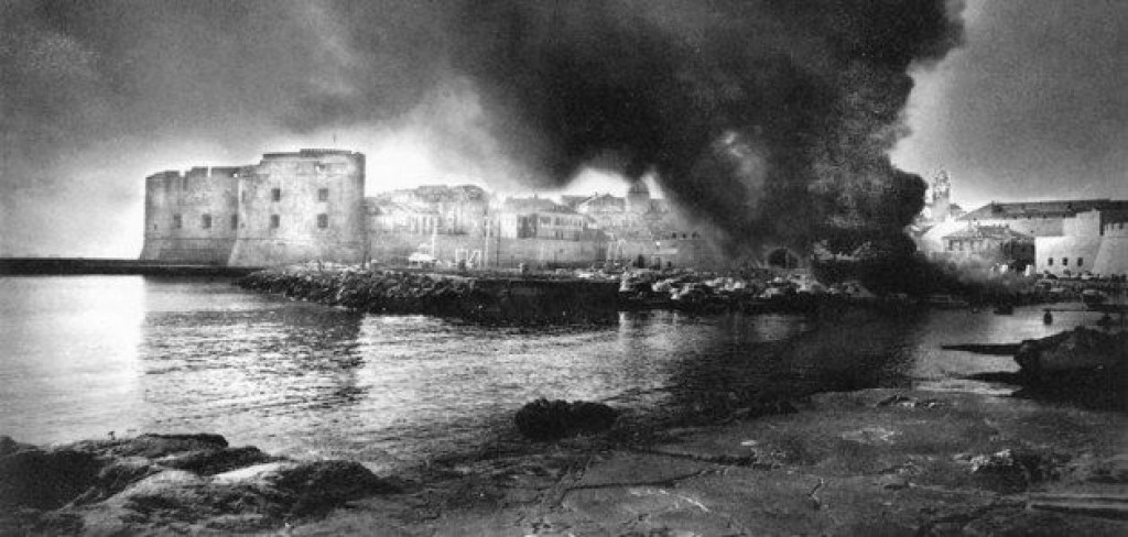NA DANAŠNJI DAN Trinaest tisuća vojnika napalo Dubrovnik i jug Hrvatske s kopna, mora i zraka