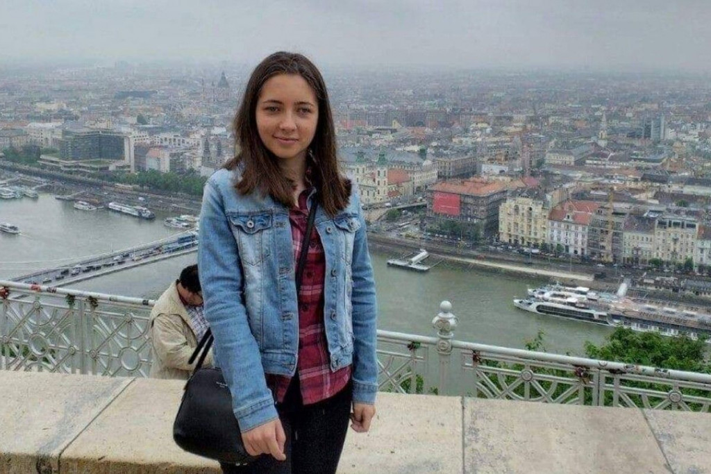 DJEVOJKA KOJA MOŽE SVE Slijepa od devete godine, studira medicinu i svira klavir