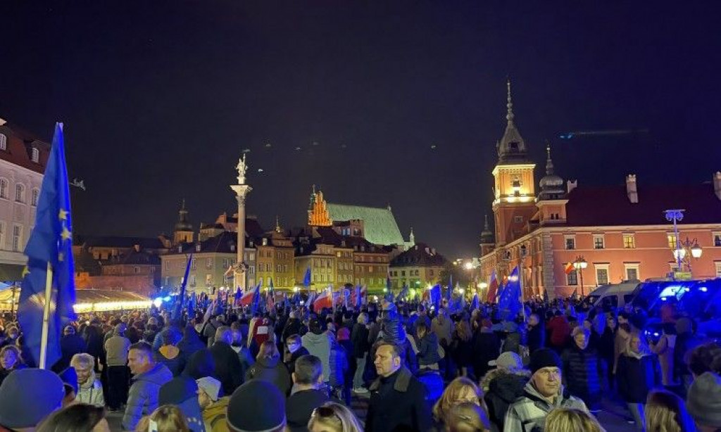 TISUĆE POLJAKA NA ULICAMA "Velika Britanija je otišla, odemo li i mi, to će biti tragedija"