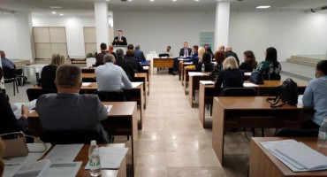 IZVJEŠĆA UOPĆENA, A I PROGRAM BUDUĆEG RADA Dijelili su novce, freze, traktore, plaćali doktorate, a nema kome i kako