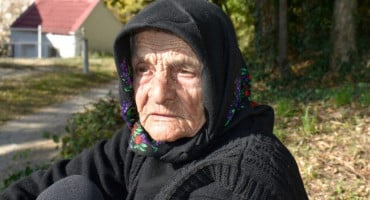 BAKA MILA IZ SOVIĆA PROSLAVILA 100. ROĐENDAN Preživjela ratove i smrt muža, a od ovrhe je spasili sudski djelatnici