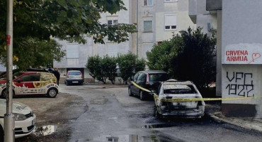 MOSTARSKE VATRENE NOĆI U potpunostio izgorio Volkswagen Bora