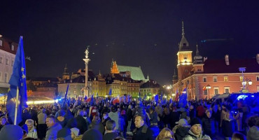 TISUĆE POLJAKA NA ULICAMA "Velika Britanija je otišla, odemo li i mi, to će biti tragedija"