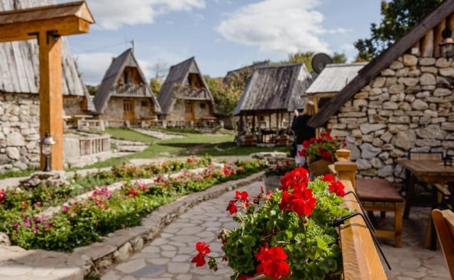 Ovo eko selo u Crnoj Gori morate vidjeti!