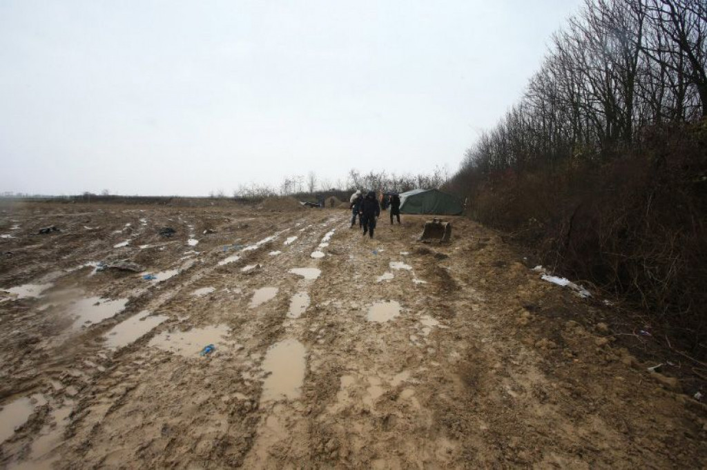 KOD VUKOVARA PRONAĐENA MASOVNA GROBNICA "Tražim roditelje, navodno su skončali ovdje"