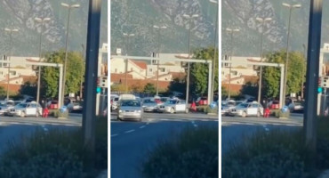 VOLIM MOSTAR MAKAR 'VAKI Pravi boks meč nakon lakše prometne nezgode