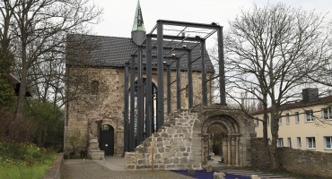 ŽUPNIK PROMATRAO Afganistanac iznosio križ i druge predmete iz crkve jer je kršćanstvo pogrešno