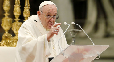 Papa pohvalio novinare zbog razotkrivanja seksualnog zlostavljanja u crkvama