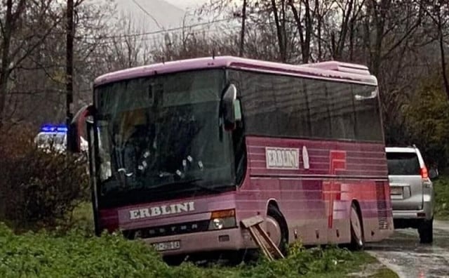 KOSOVO Uhićeni napadači na autobus u kojem je ubijeno dvoje učenika i vozač