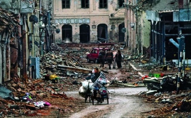 PRIJE 30 GODINA Vukovar je pao. Razaralo ga je 30.000 vojnika, 600 tenkova i tisuće raketa