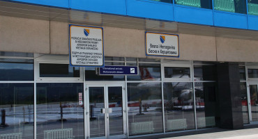 DRAMA U ZRAČNOJ LUCI SARAJEVO Odbijen mu ulazak u BiH, pa pokušao oteti pištolj policajcu