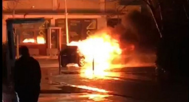 U Posušju planuo automobil