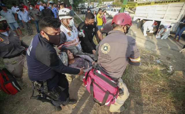 U Meksiku najmanje 49 osoba poginulo u prevrtanju kamiona