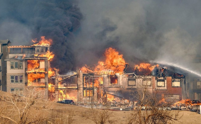NAJGORA SUŠA U POVIJESTI U Coloradu stotine izgorjelih kuća, stihija se ne zaustavlja, a tisuće evakuirani