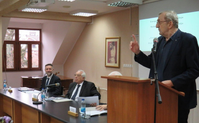 Europski centar za mir i suradnju, Banja luka, Franjo Topić, Biskup Franjo Komarica