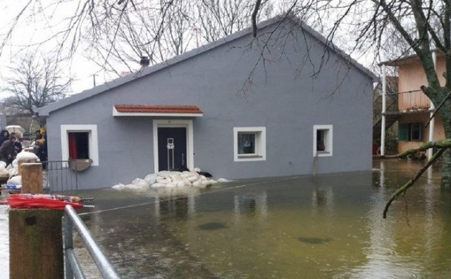 Drama u Zagori, poplavljeno petnaestak kuća