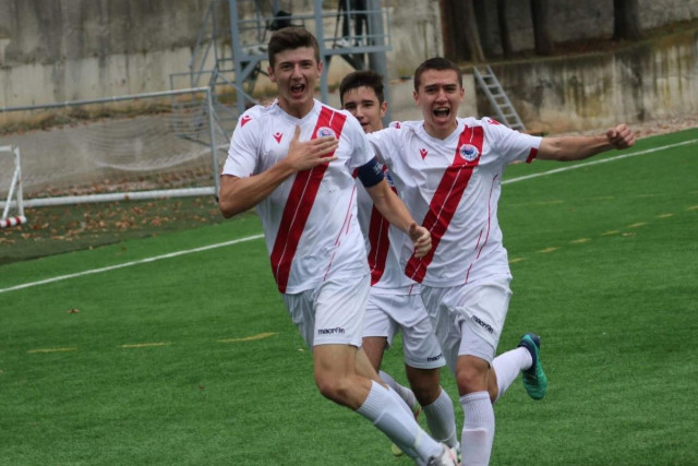 ODLAZAK DRAGULJA Mladi Plemi Potpisuje Za Dinamo Zrinjskom 200 000 