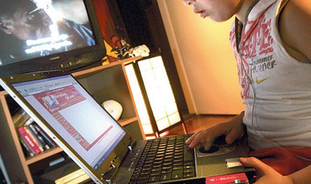 RODITELJI OPREZ Preko Instagrama mamio i ucjenjivao djevojčice 12-14 godina da mu šalju seksualni sadržaj