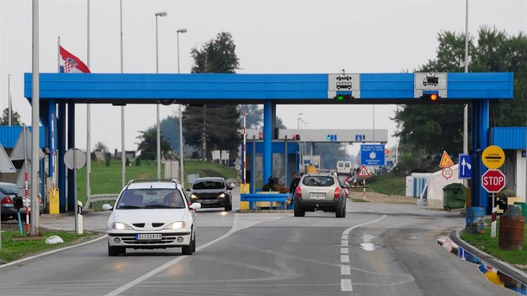 UHIĆEN U HRVATSKOJ Pakistanac pokušao prošvercati četvero Kineza iz BiH