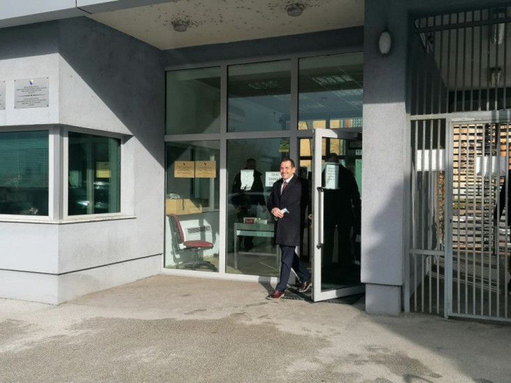 SELMO CIKOTIĆ NA SUDU "Nisam zloupotrijebio položaj i oštetio proračun za 9,7 milijuna KM"